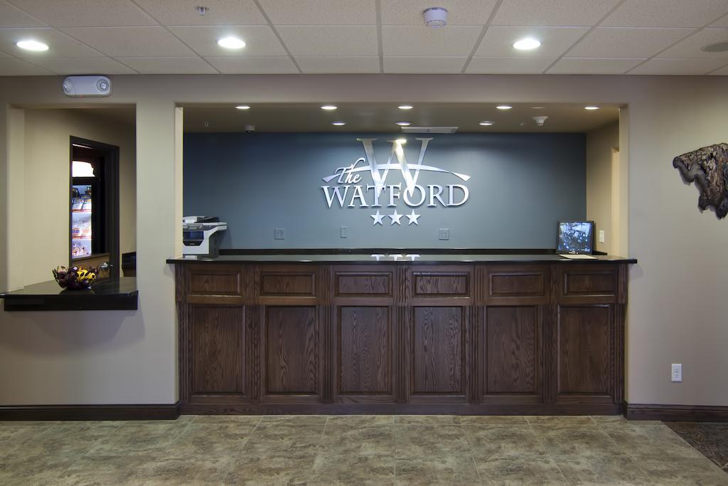 Hotel The Watford à Watford City Extérieur photo